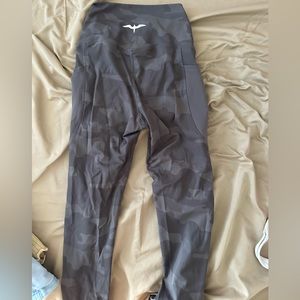 THE IWA COMPANY LEGGINGS